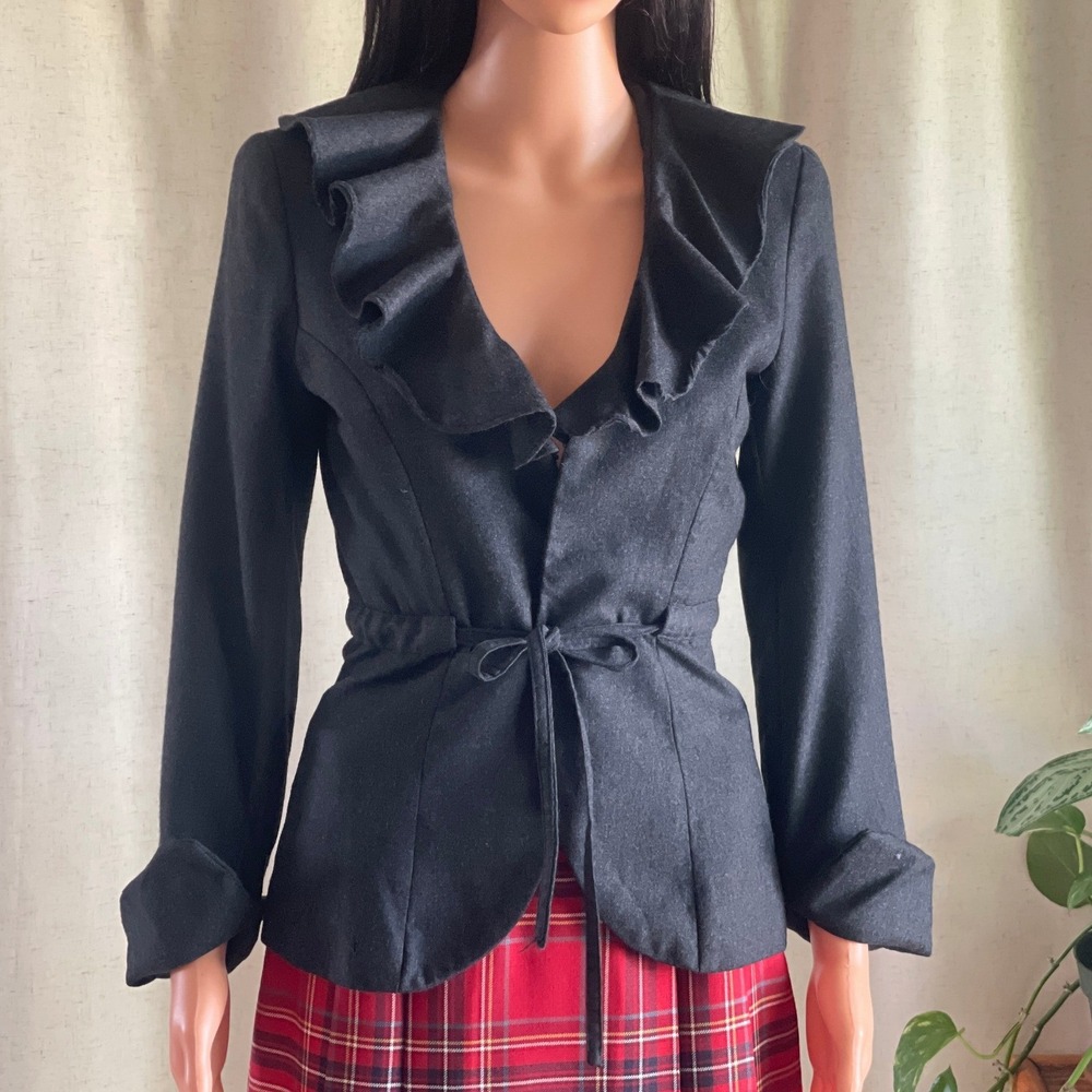 Vintage 90s Mikai by Jerry Shabo Black Ruffle Collar Blazer‎ Jacket Size 2 USA - Picture 2 of 6